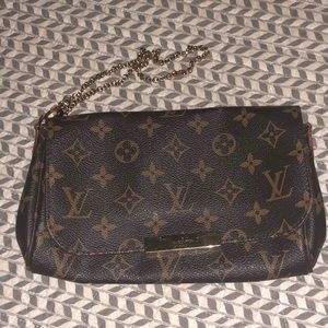 Louis Vuitton Clutch